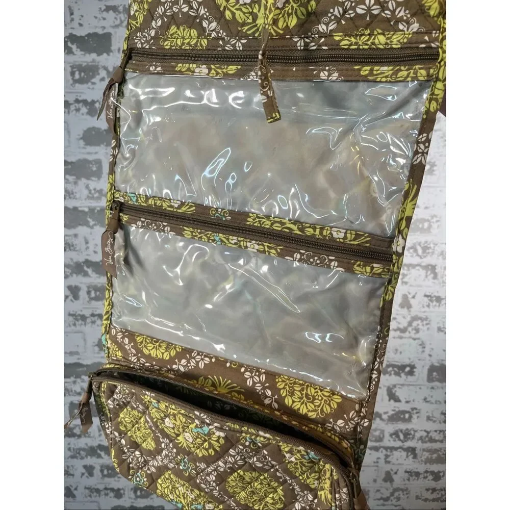 Vera Bradley | green floral hanging jewelry and cosmetic travel bag